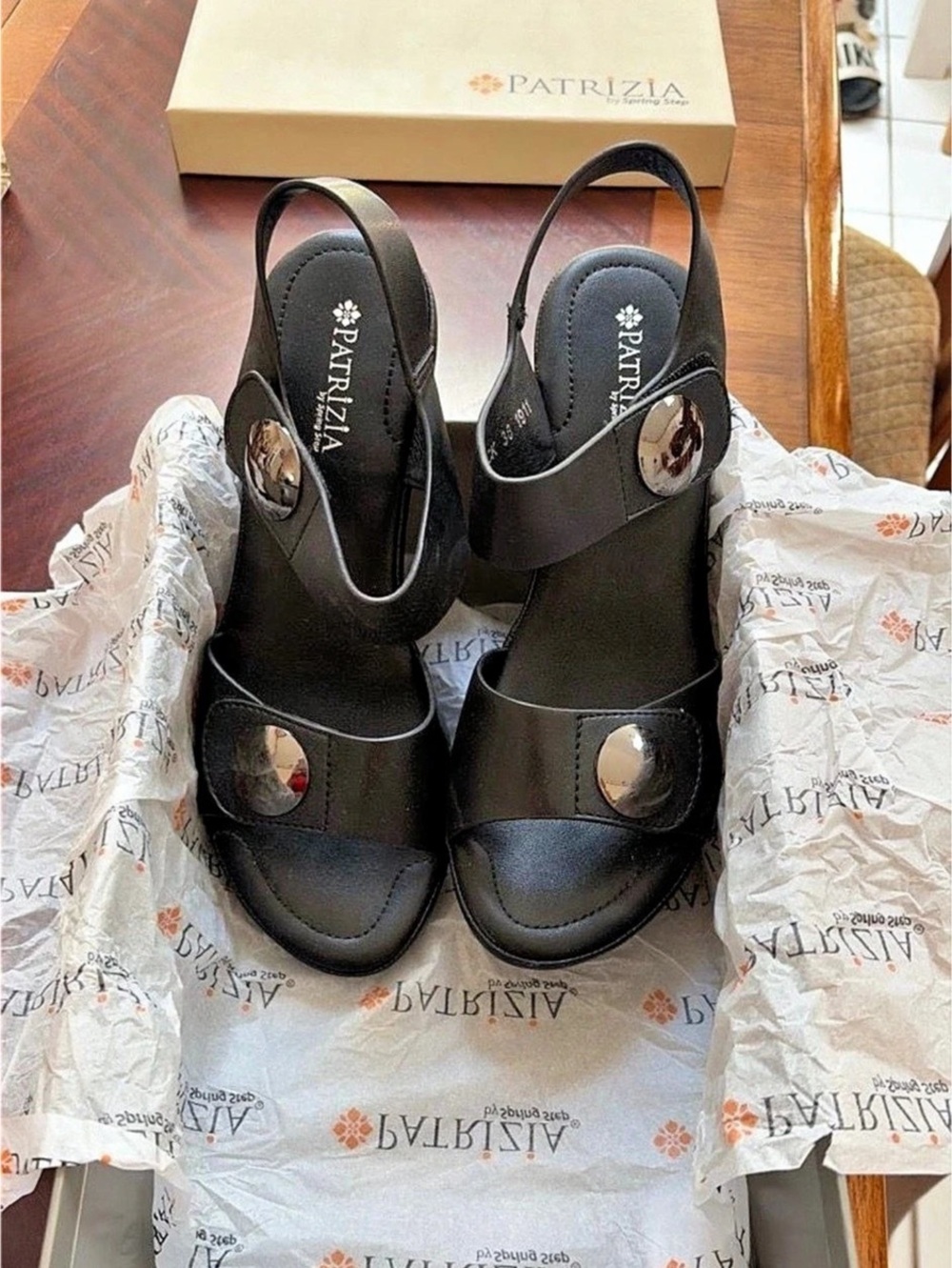 Patrizia Dade-BB Black Platform Heels US 71⁄2 - 8 40 Like New